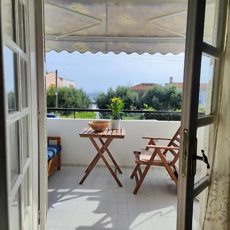 Sun, Sea And We * نيا سكيوني