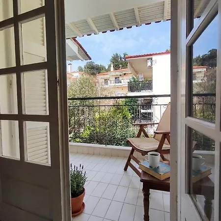 Sun, Sea And We * نيا سكيوني
