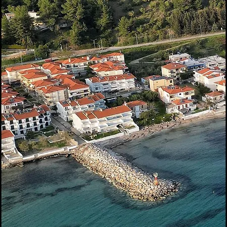 Sun, Sea And We نيا سكيوني